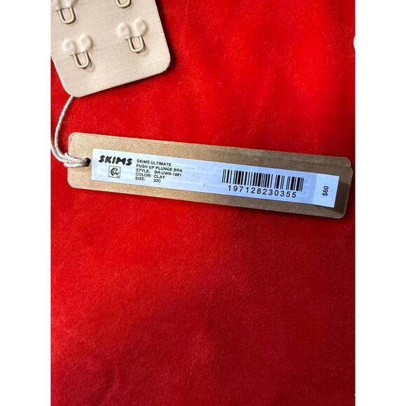 Skims Ultimate Push Up Plunge Bra Color Clay Size 32C - Picture 3 of 3